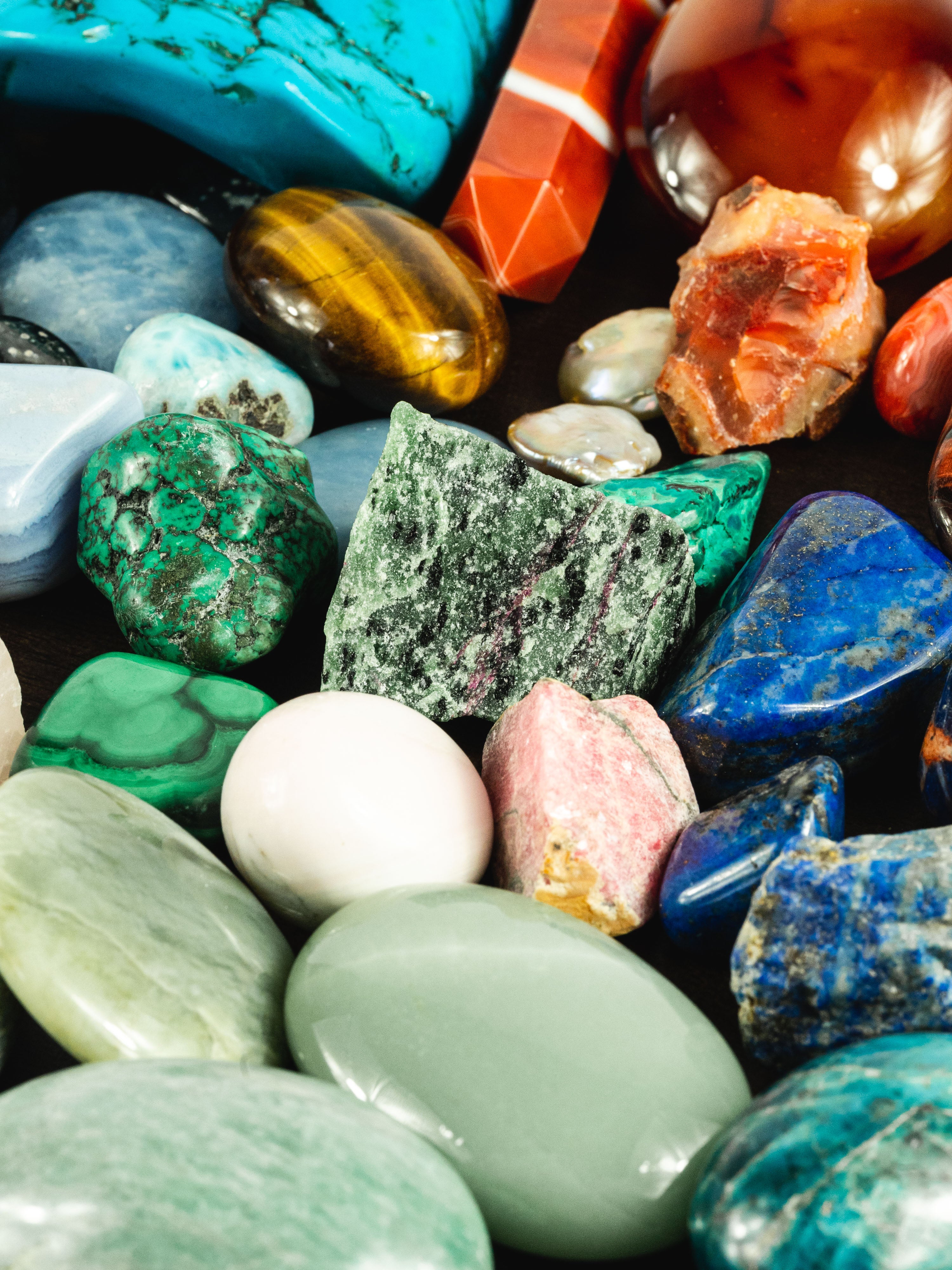 Test : comment choisir la ou les pierres qui nous conviennent ? test  lithothérapie, pierres naturelles - Un grand marché