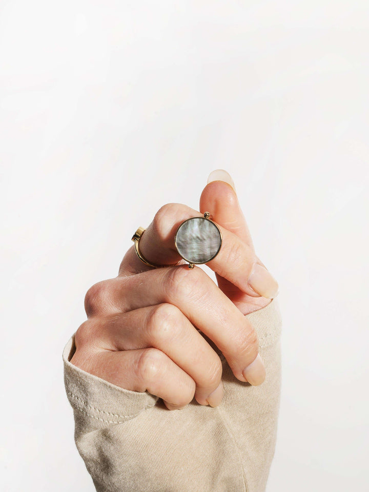 Bague Nacre Grise