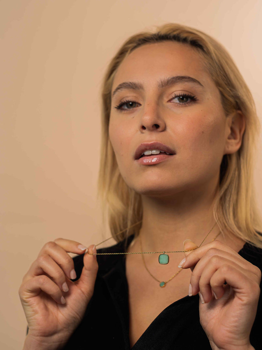 Photo modèle 1 - Collier long Muse - Aventurine verte