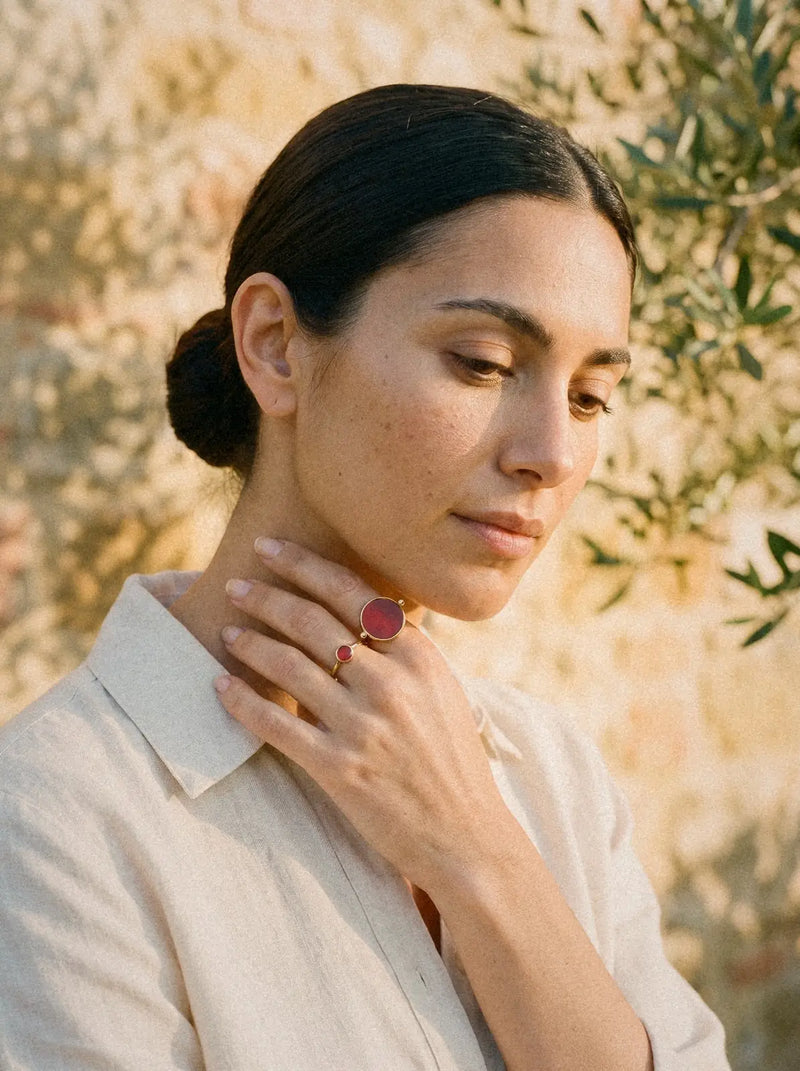Bague Aura - Agate rouge porté