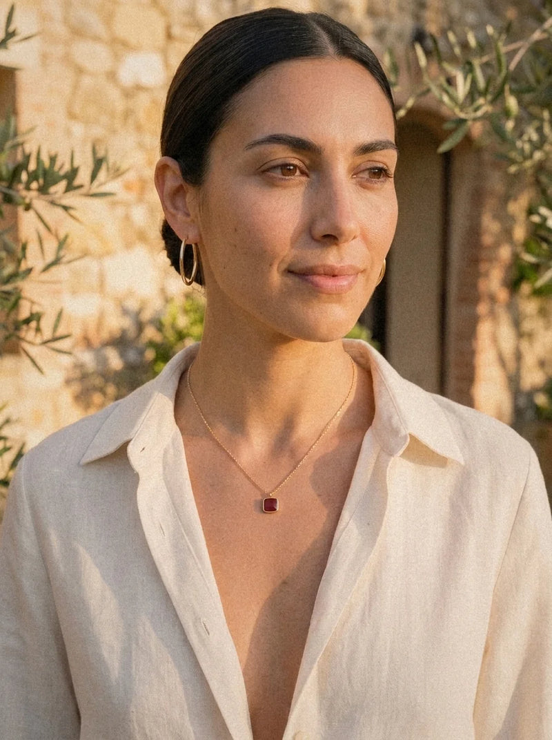 Collier Muse - Agate rouge porté