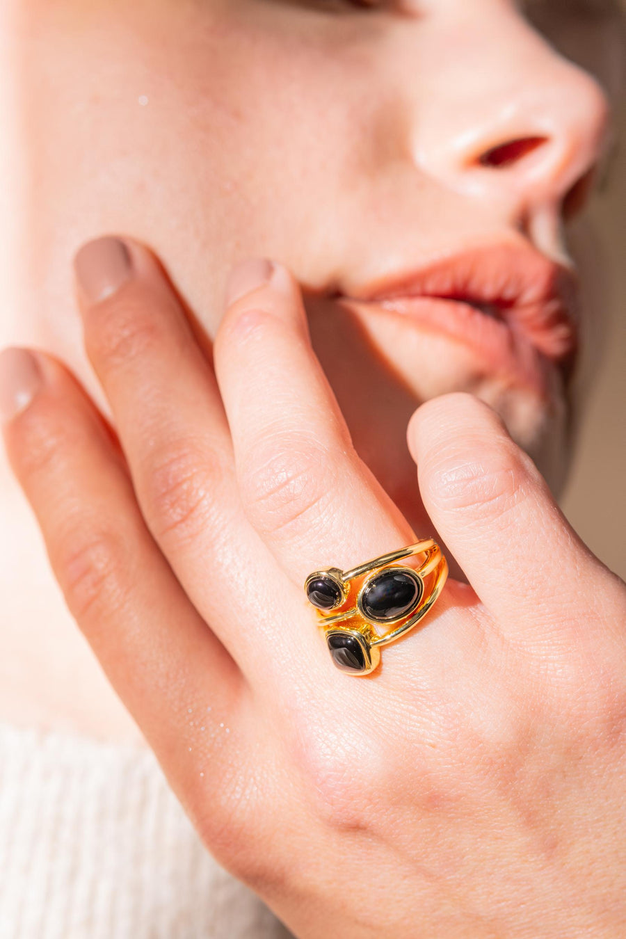Anneau en Obsidienne noire «Prāṇa» Esprit Bohème - Bijoux et Pierres Anneau en Obsidienne noire «Prāṇa» Esprit Bohème - Bijoux et Pierres