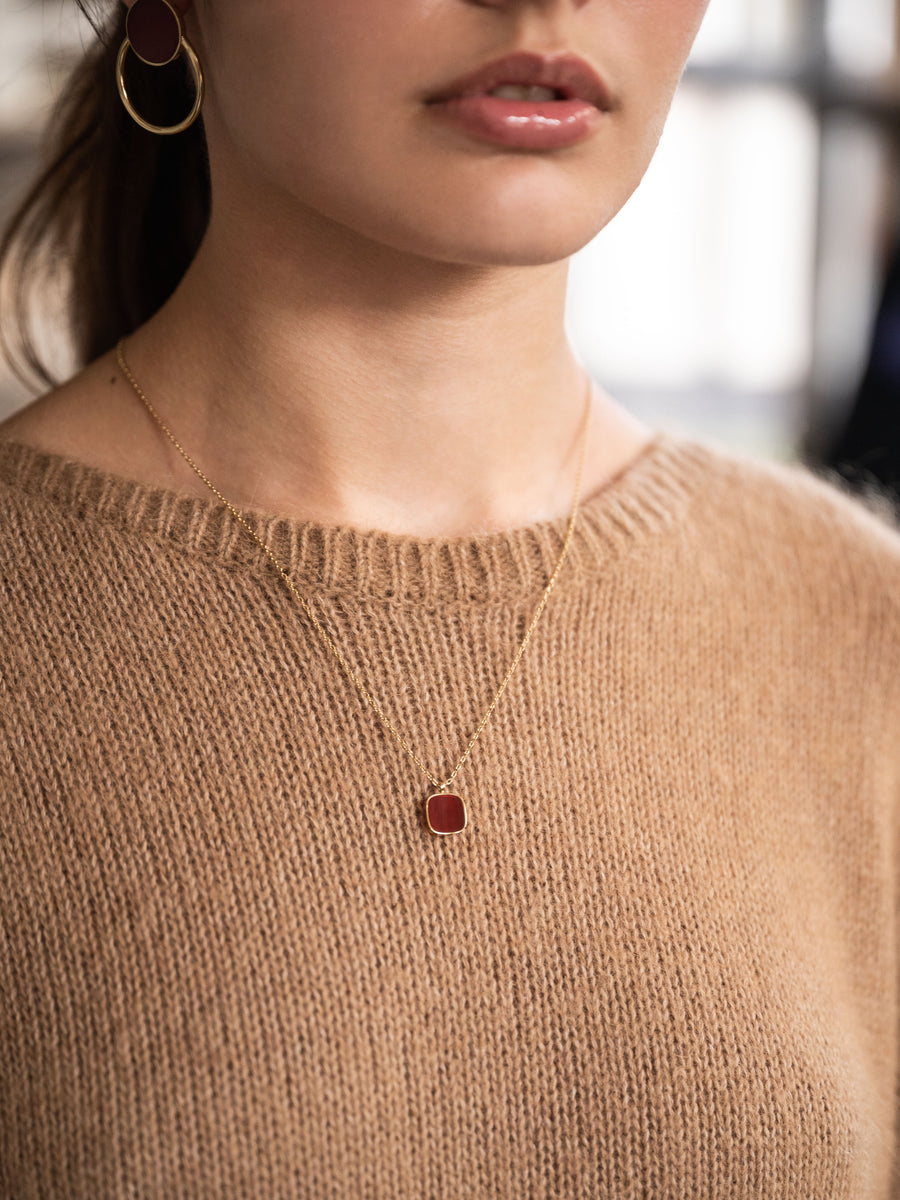 Photo modèle 3 - Collier Muse - Agate rouge