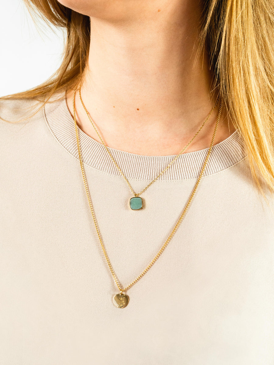 Photo modèle 2 - Collier Zodiaque - Vierge